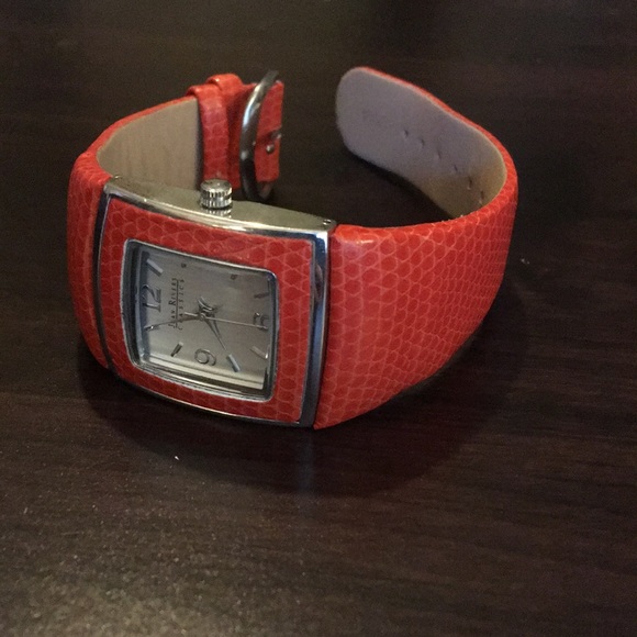 Joan Rivers Watch - Picture 2 of 7